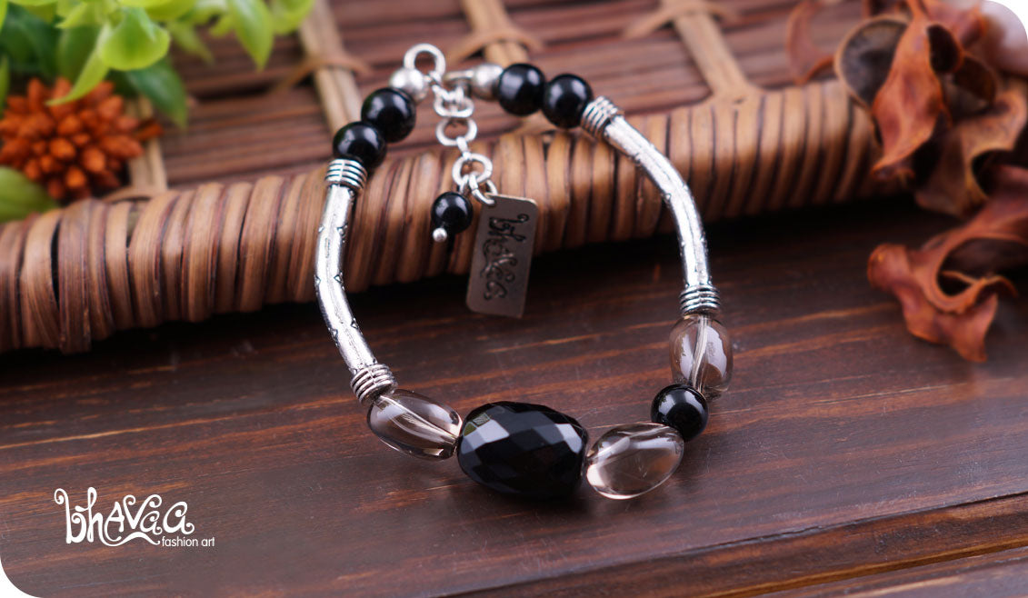 bhavaa Premium Gemstone Jewelry- Bracelet. Innate Poise Collection, Mark-1 | Gemstones: Black Agate Faceted, Grey Smoky Quartz, Black Agate, Onyx Agate