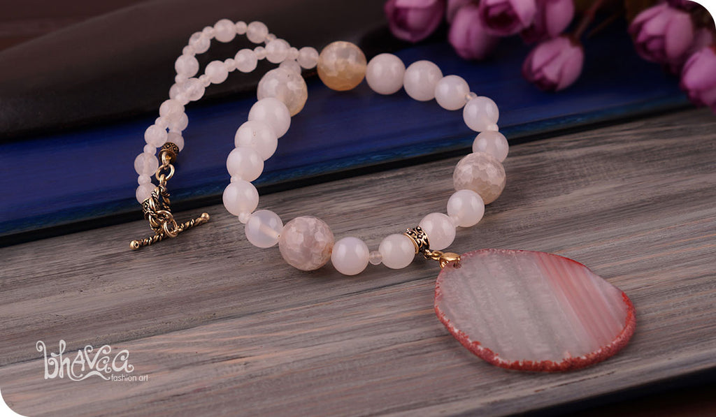 bhavaa Premium Gemstone Jewelry- Necklace. Subtle Luster Collection, Mark-1 | Gemstones: White Druzy Geode Agate, White Fire Crackle Agate Faceted, White Agate, Jade